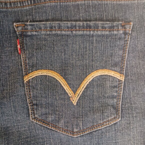Levi’s Western Medium Wash Denim 10" Inseam Shorts Women’s Size 12 - Picture 6 of 16